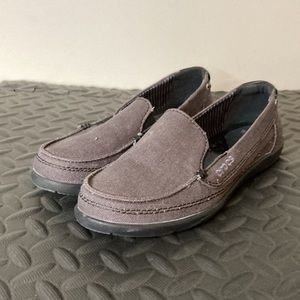 CROCS Women’s Walu Canvas Loafers size 7